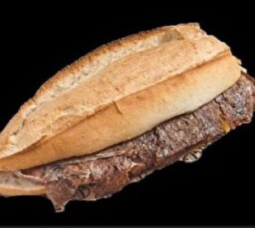 Üç Çeyrek Et Ekmek Döner